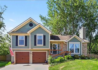 1445 W Prairie Court, Olathe, KS 66061