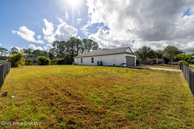 1126 Ruby Street SE, Palm Bay, FL 32909