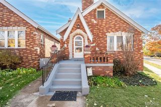 5458 Murdoch Avenue, St Louis, MO 63109