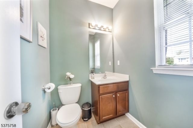 457 Teneyke Pl, Rahway City, NJ 07065