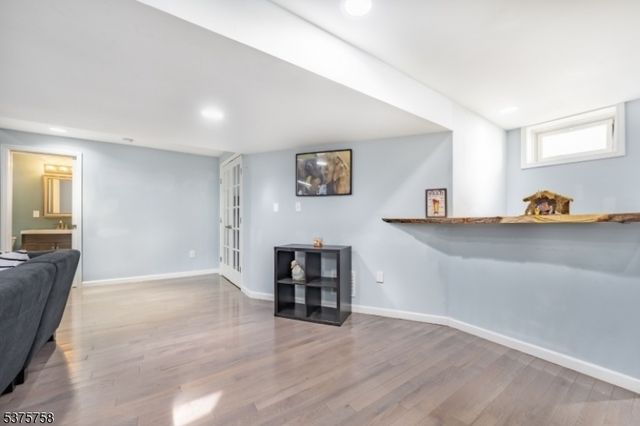 457 Teneyke Pl, Rahway City, NJ 07065