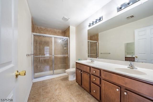 457 Teneyke Pl, Rahway City, NJ 07065