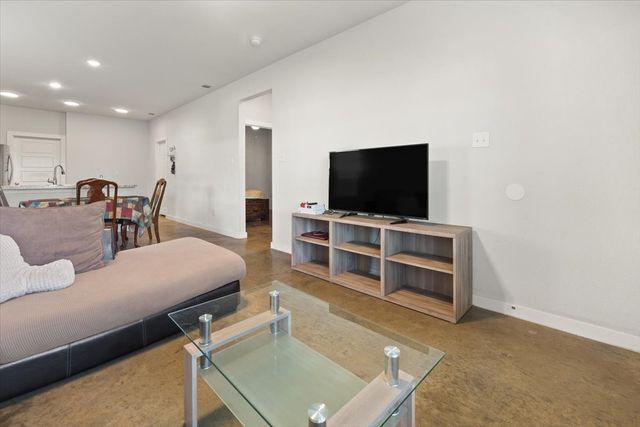 213 S Baugh Street, Alvarado, TX 76009