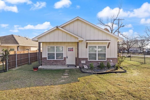 213 S Baugh Street, Alvarado, TX 76009