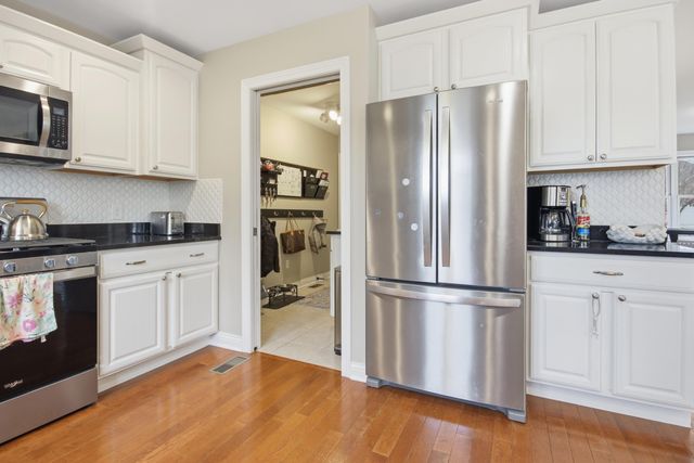 9560 Triana Lane, St. John, IN 46373