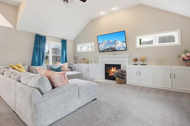 9560 Triana Lane, St. John, IN 46373