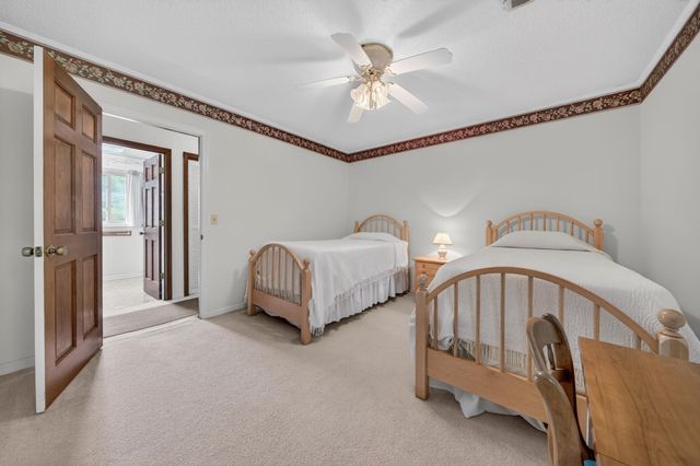 113 Capt Anthony White Ln., Georgetown, SC 29440