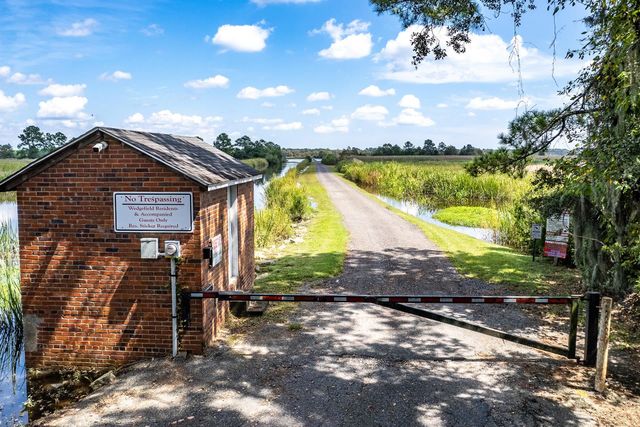 113 Capt Anthony White Ln., Georgetown, SC 29440