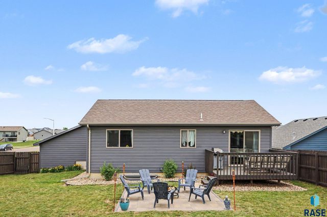 3912 S Pisidian Ave Avenue, Sioux Falls, SD 57110