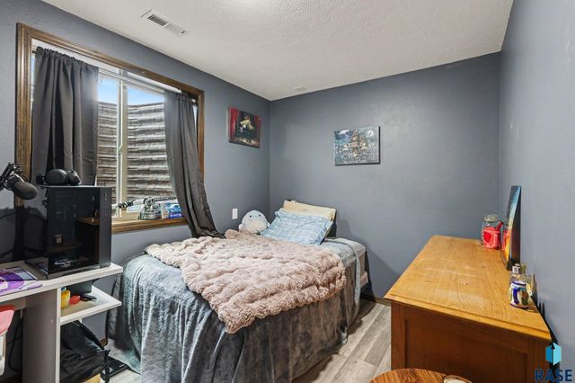 3912 S Pisidian Ave Avenue, Sioux Falls, SD 57110