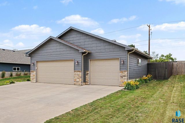3912 S Pisidian Ave Avenue, Sioux Falls, SD 57110