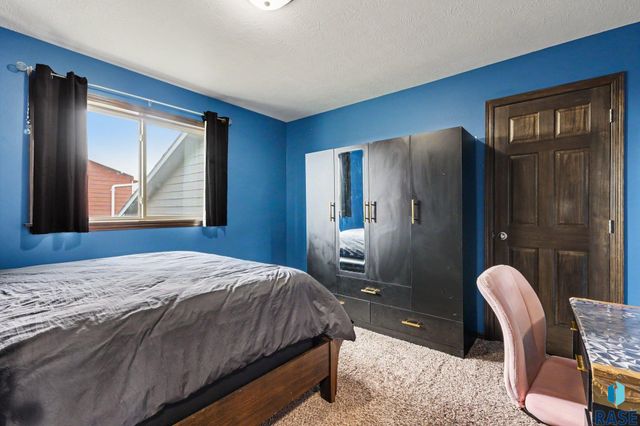 3912 S Pisidian Ave Avenue, Sioux Falls, SD 57110