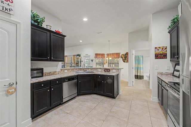27928 AUSTIN WOODS DRIVE, Dade City, FL 33525
