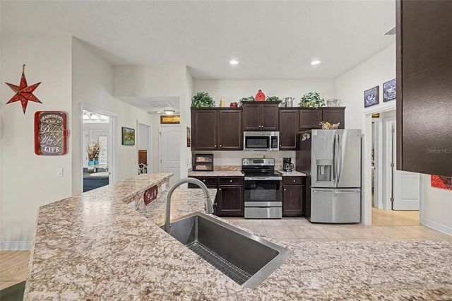 27928 AUSTIN WOODS DRIVE, Dade City, FL 33525
