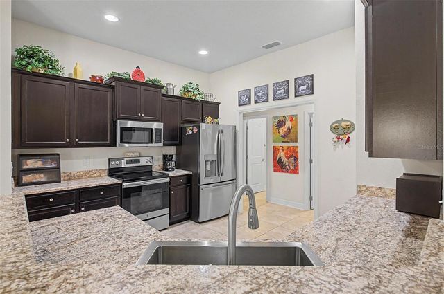 27928 AUSTIN WOODS DRIVE, Dade City, FL 33525