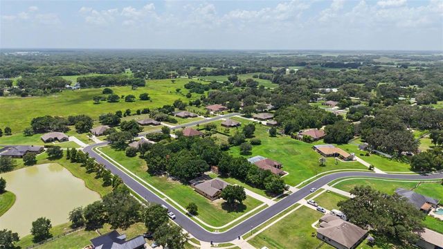 27928 AUSTIN WOODS DRIVE, Dade City, FL 33525