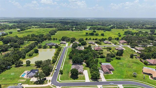 27928 AUSTIN WOODS DRIVE, Dade City, FL 33525