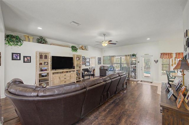 27928 AUSTIN WOODS DRIVE, Dade City, FL 33525