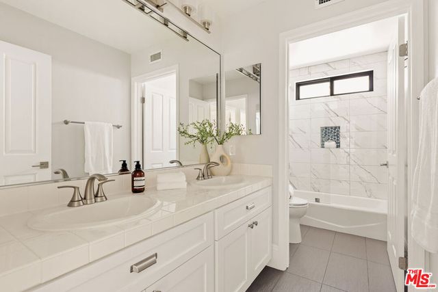 6592 Kentwood Bluffs Drive, Los Angeles, CA 90045