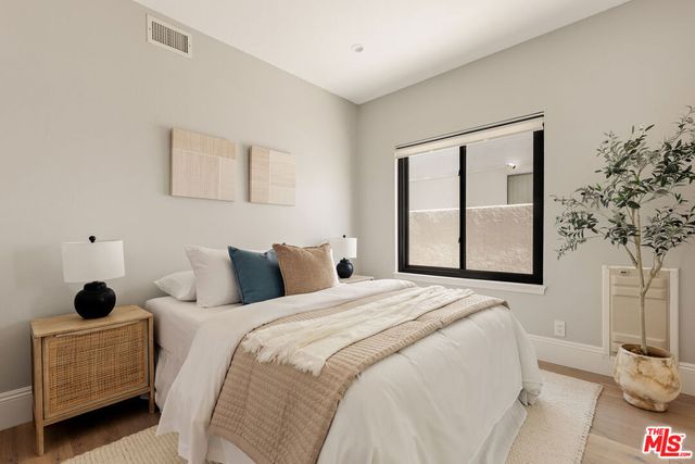 6592 Kentwood Bluffs Drive, Los Angeles, CA 90045