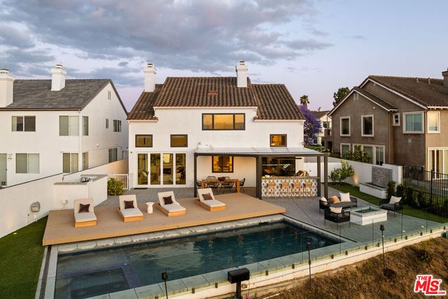 6592 Kentwood Bluffs Drive, Los Angeles, CA 90045