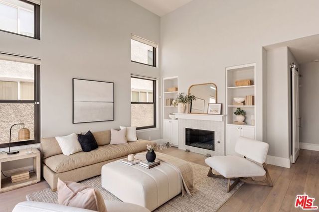 6592 Kentwood Bluffs Drive, Los Angeles, CA 90045