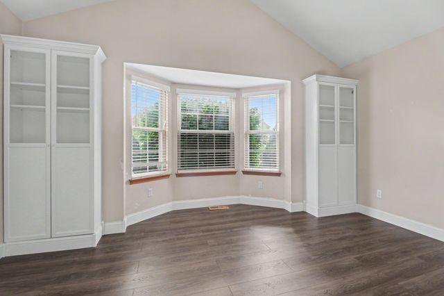 24788 Foxmoor Boulevard, Woodhaven City, MI 48183