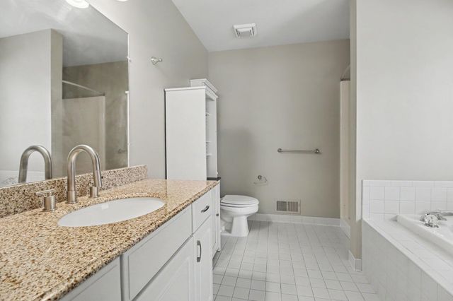 24788 Foxmoor Boulevard, Woodhaven City, MI 48183