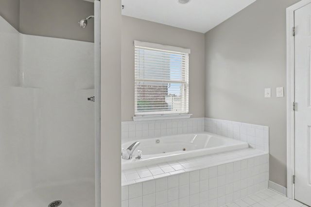 24788 Foxmoor Boulevard, Woodhaven City, MI 48183