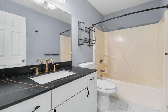 24788 Foxmoor Boulevard, Woodhaven City, MI 48183