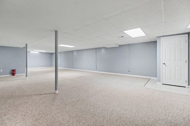 24788 Foxmoor Boulevard, Woodhaven City, MI 48183