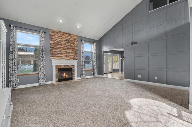 24788 Foxmoor Boulevard, Woodhaven City, MI 48183