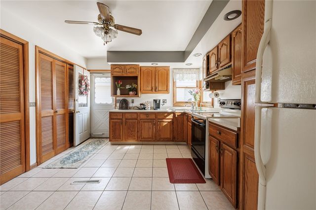 302 Wellington Road, Webster, NY 14580