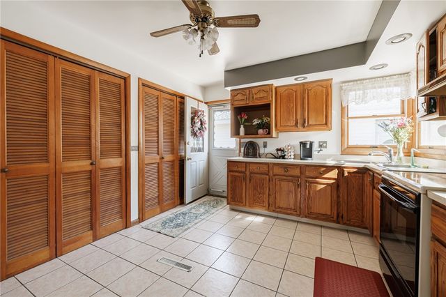 302 Wellington Road, Webster, NY 14580