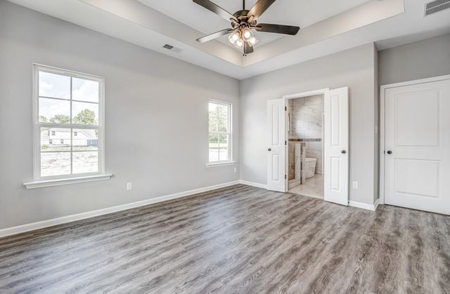 90 BLUE DR, Oakland, TN 38060