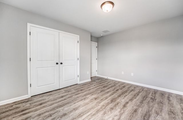 90 BLUE DR, Oakland, TN 38060