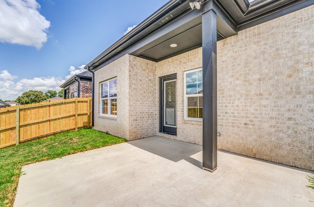 90 BLUE DR, Oakland, TN 38060