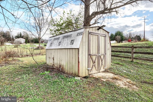 64 N WHITE PINE TRL, Delta, PA 17314