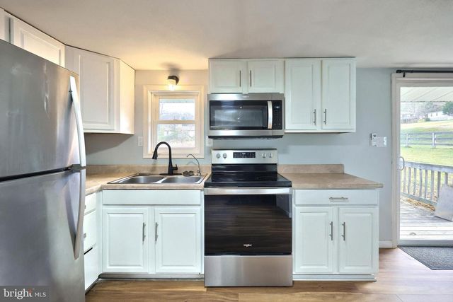 64 N WHITE PINE TRL, Delta, PA 17314