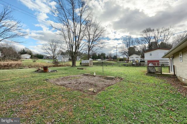 64 N WHITE PINE TRL, Delta, PA 17314