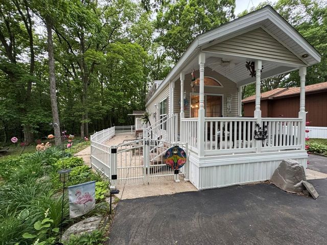 269 Oak Lane, Edgerton, WI 53534