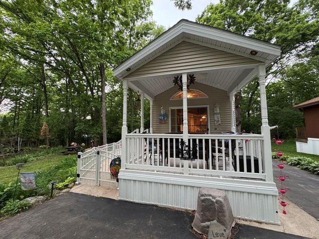 269 Oak Lane, Edgerton, WI 53534