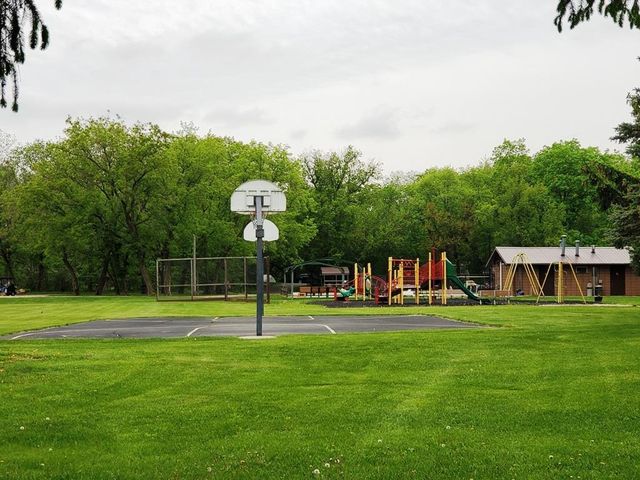 269 Oak Lane, Edgerton, WI 53534
