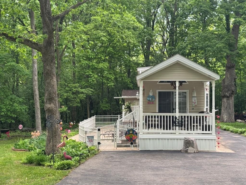 269 Oak Lane, Edgerton, WI 53534