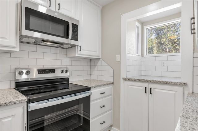 106 Karten Lane, College Station, TX 77845