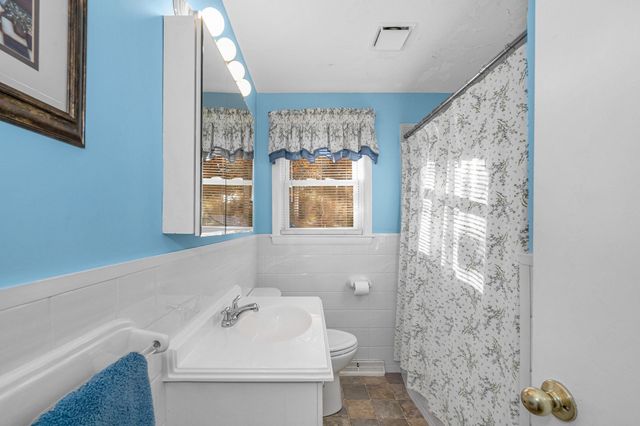 343 Clark Road, Lowell, MA 01852