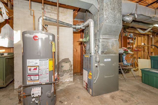 343 Clark Road, Lowell, MA 01852