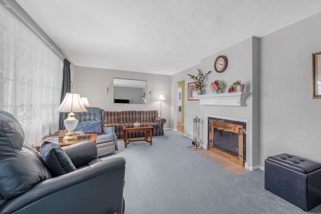 343 Clark Road, Lowell, MA 01852