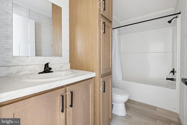 6943 LINCOLN HWY, Thomasville, PA 17364