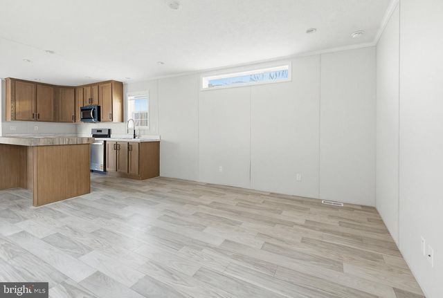 6943 LINCOLN HWY, Thomasville, PA 17364